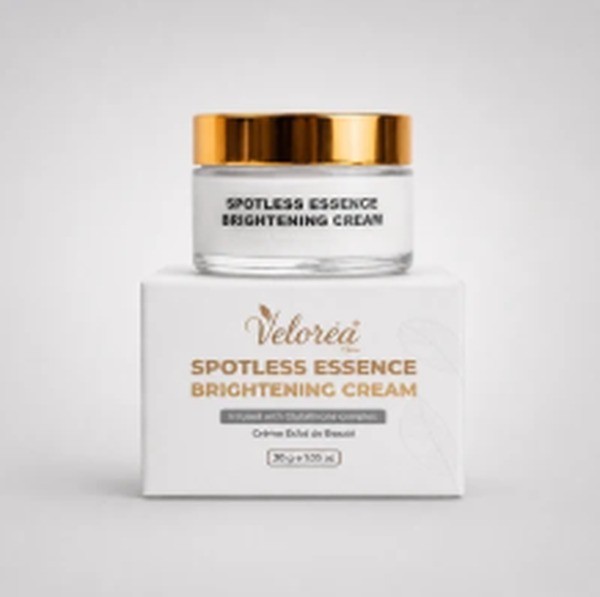 Spotless Essence Brightening Cream 1.05 oz